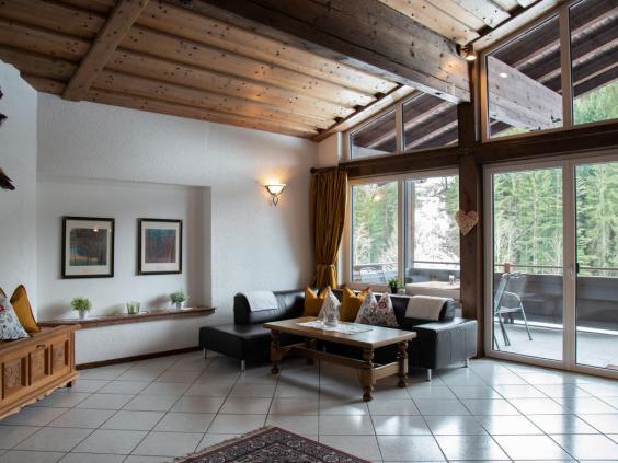 Große Ferienwohnung mit Terrasse